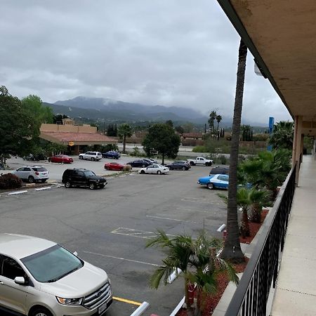 Americas Best Value Inn Таузанд-Окс Экстерьер фото